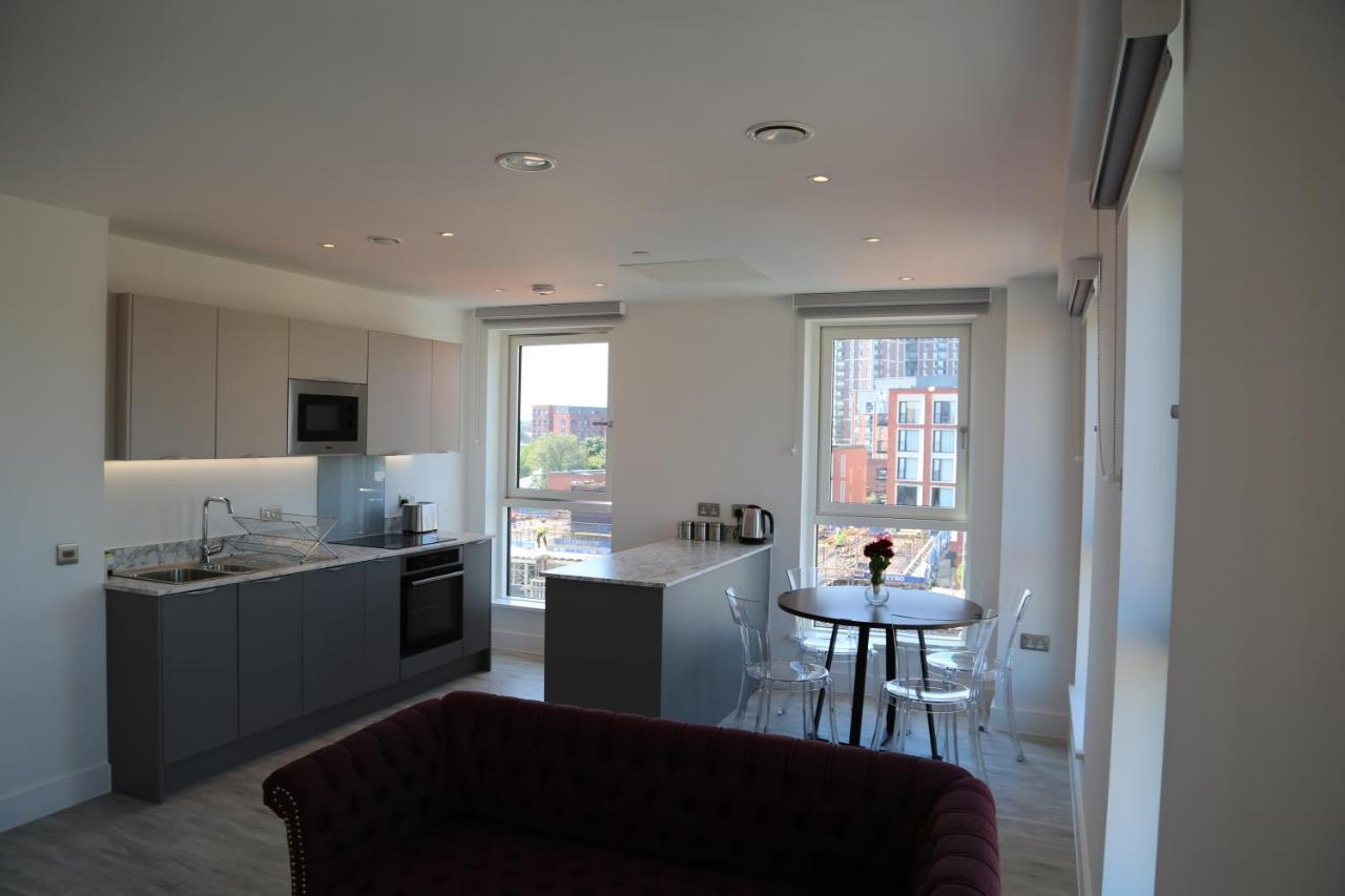 Crown X Chapel Apartments Manchester Eksteriør bilde